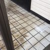 玄関まわりの土間タイルの高圧洗浄